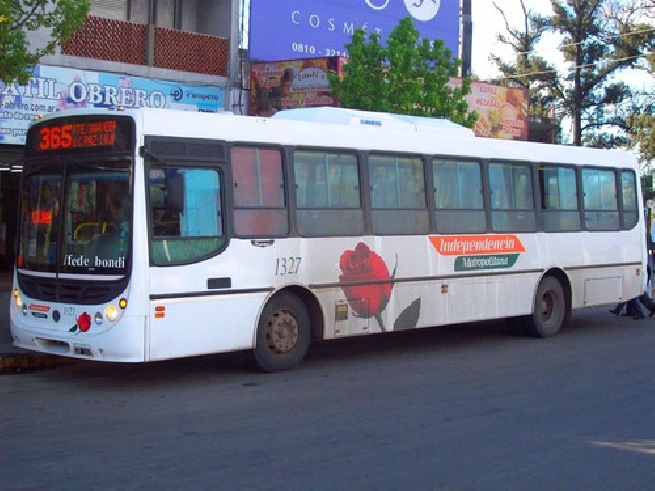 Por un colectivo para los barrios Los Hornos y 18 de Julio