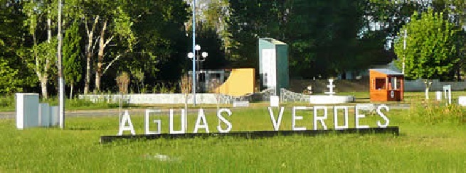 Rotonda de acceso para la localidad de Aguas Verdes